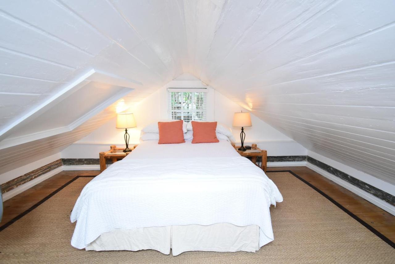 Simonton Court Historic & 4* Key West