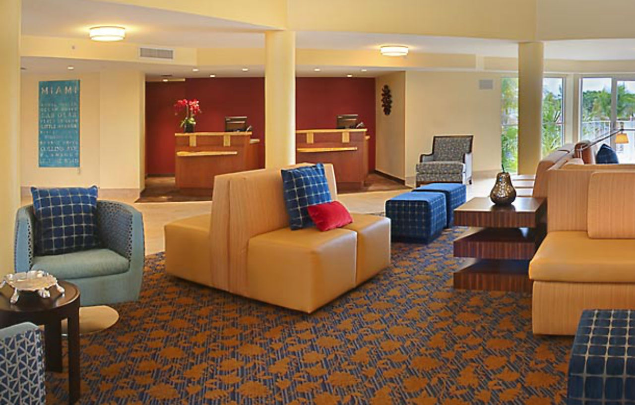 Courtyard By Marriott Hotel