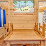Cabins At Bonefish Bay