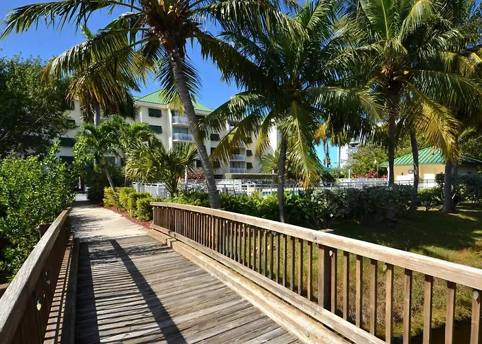 Sunrise Suites Paradise Escape #407