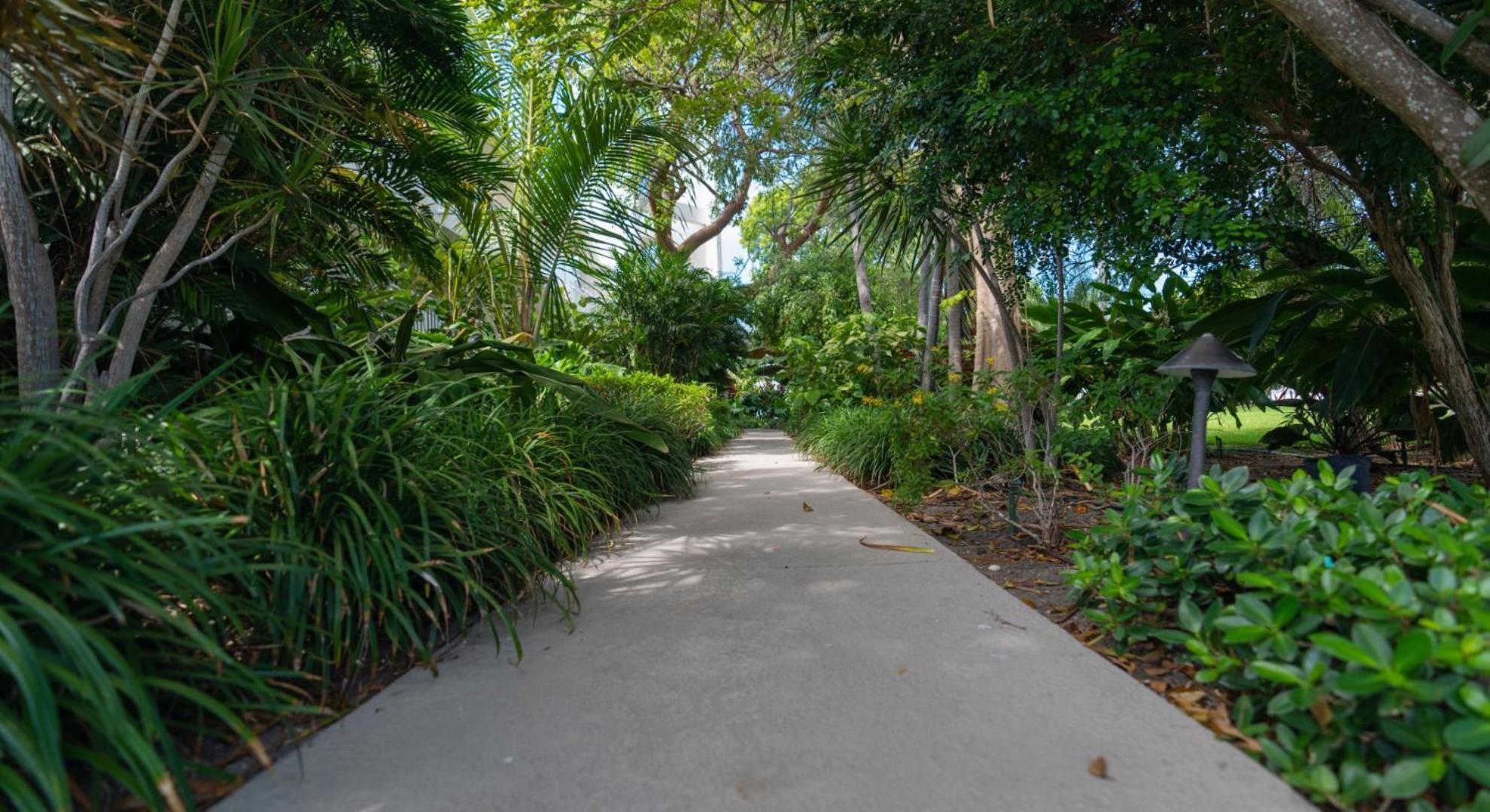 Caloosa Cove 3*