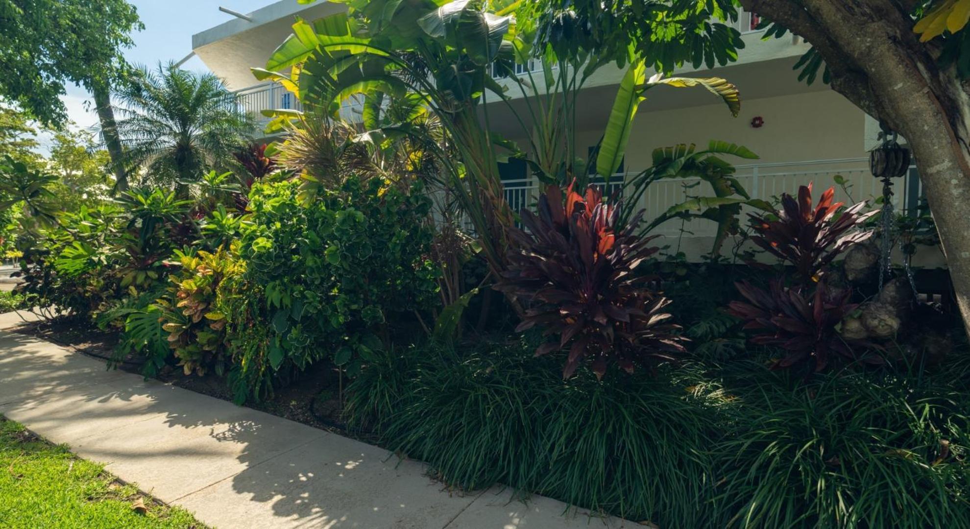Hotel Caloosa Cove