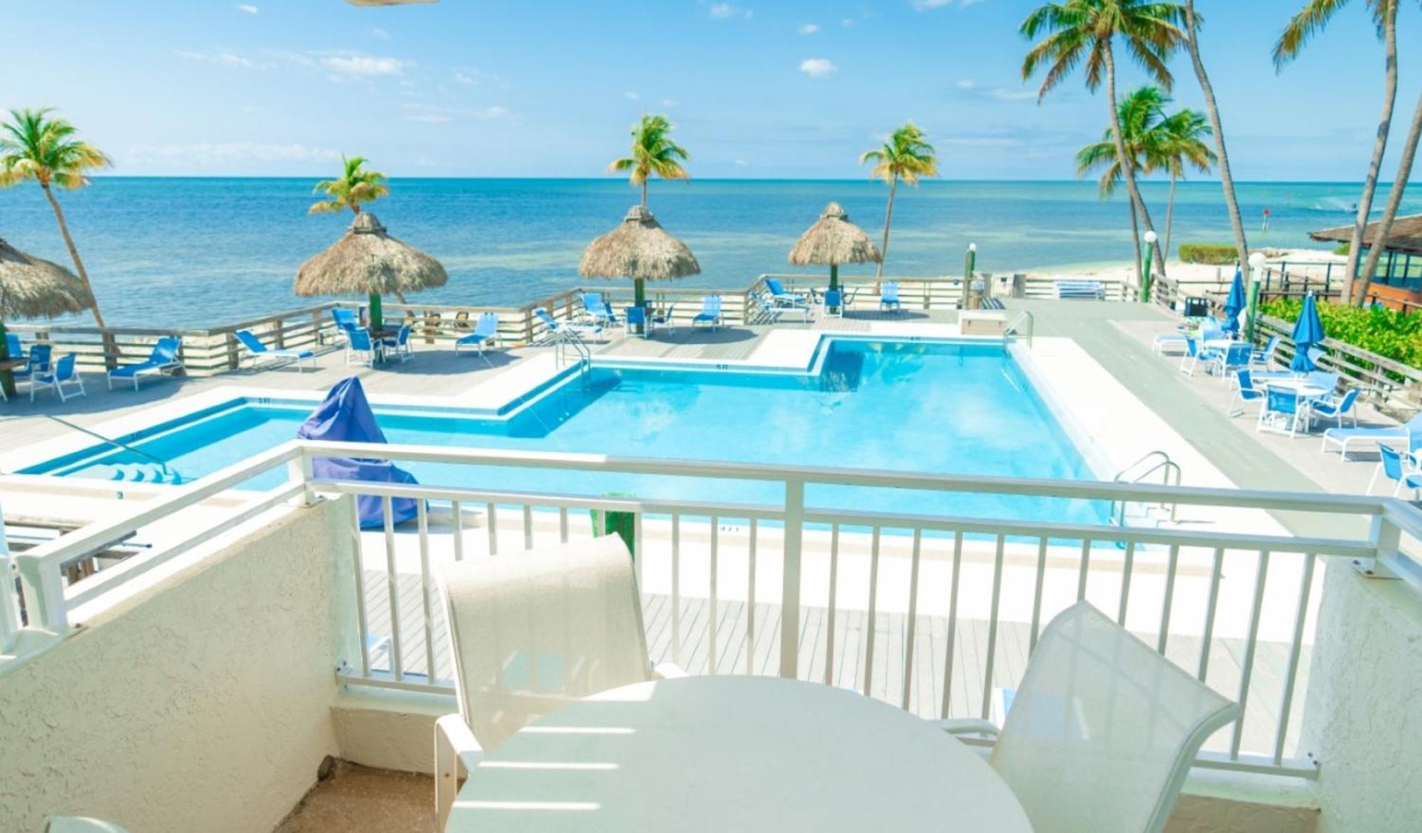 Hotel Caloosa Cove