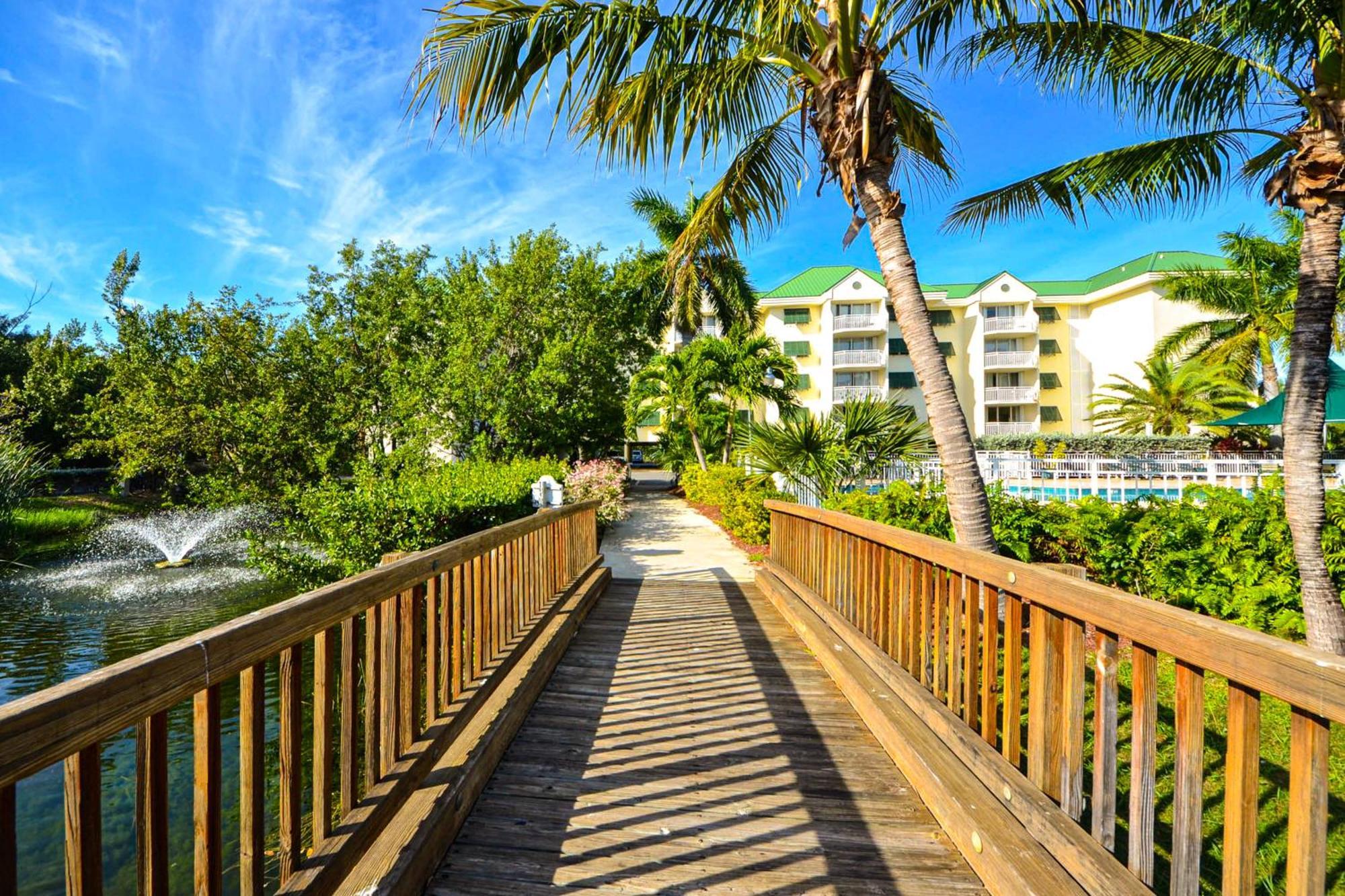 Sunrise Paradise Escape #407