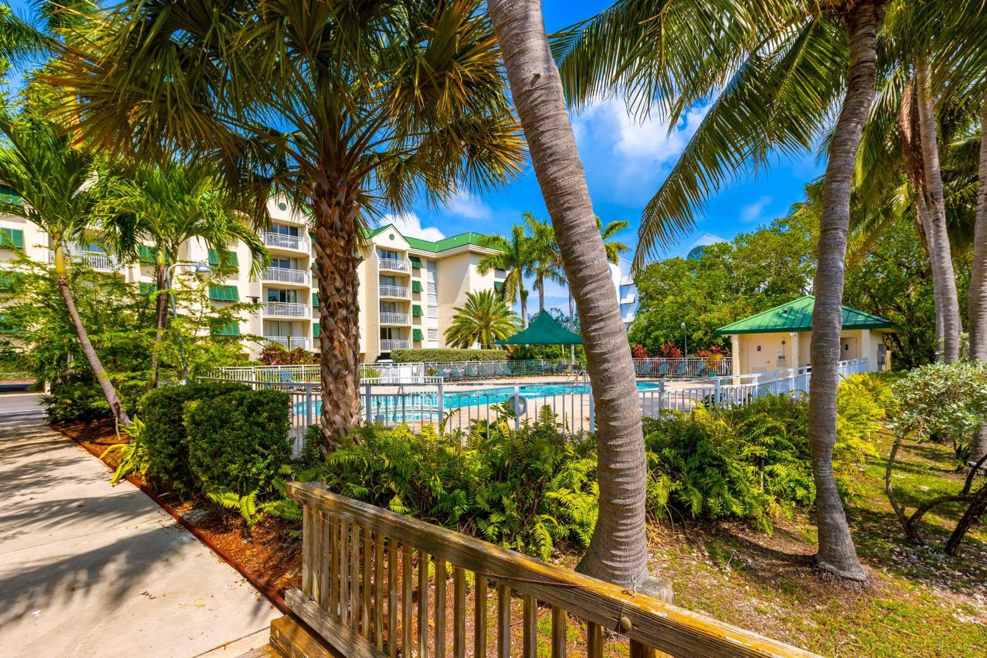 Apartment Sunrise Paradise Escape #407 *