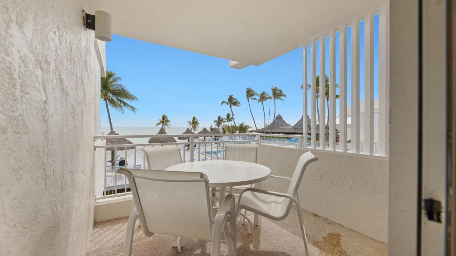 Caloosa Cove Hotel