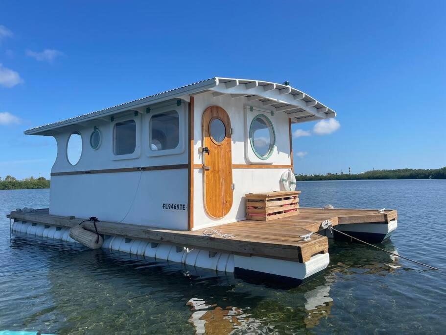 Botel A Slice Of Paradise In The Florida Keys