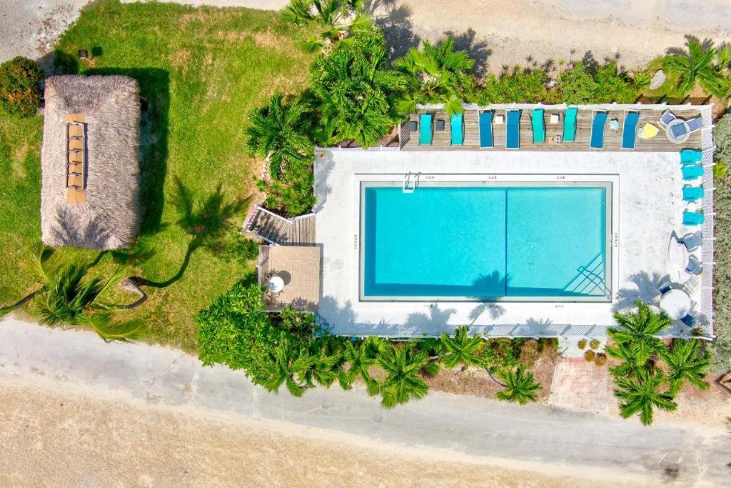 Resort At Bonefish Bay