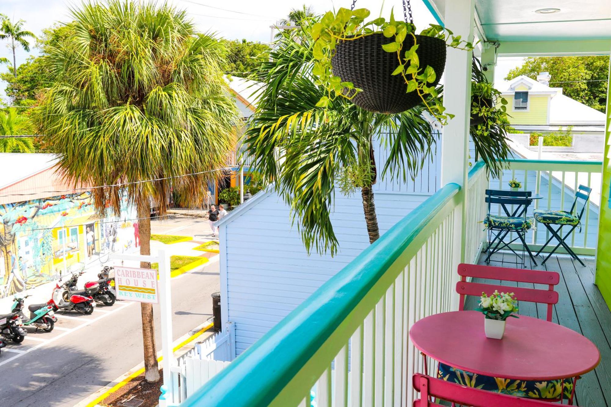 Guest house Caribbean House *