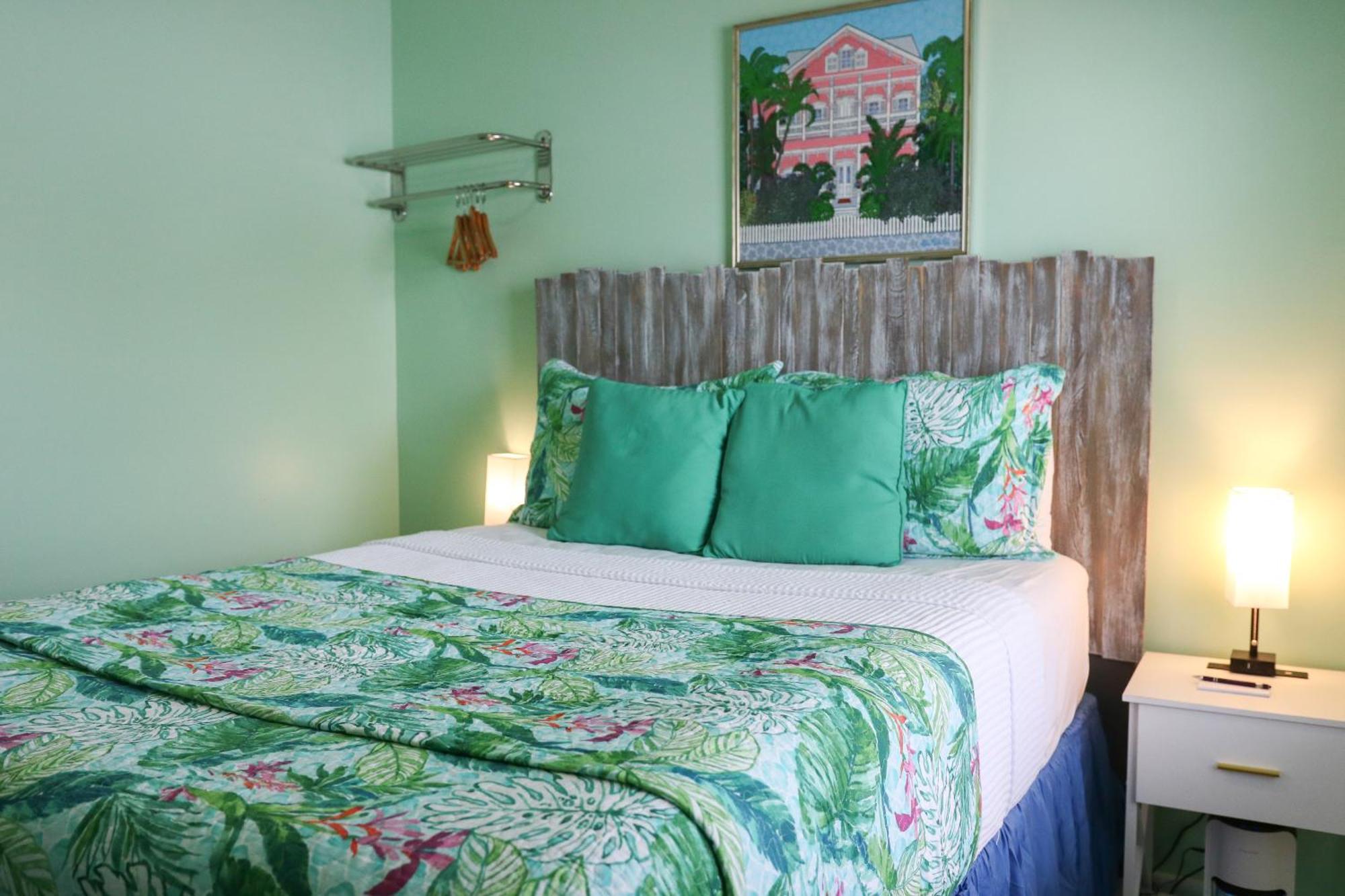 Caribbean House Guest house *
