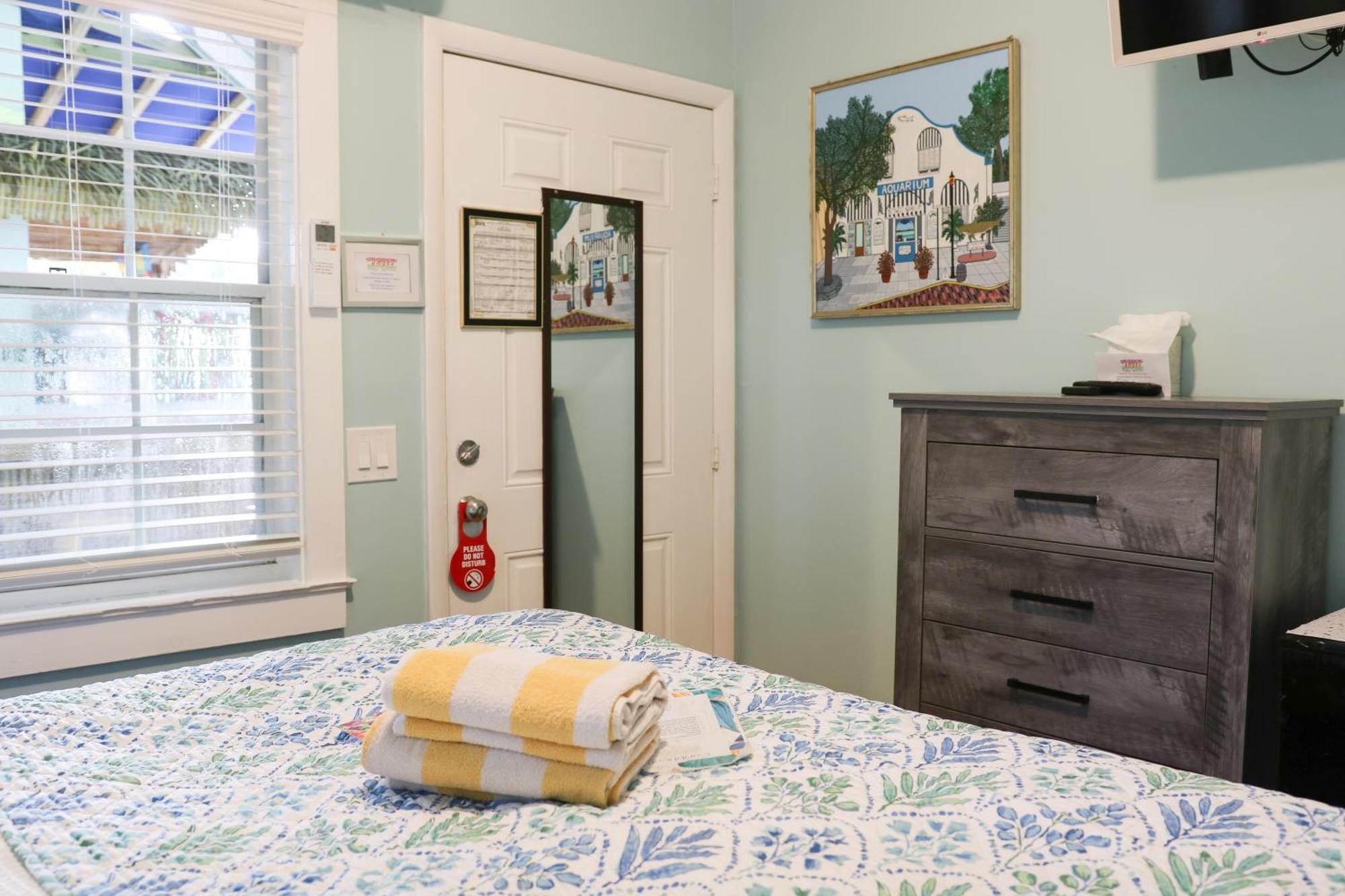 Guest house Caribbean House *