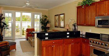 Angler's Reef Resort 2*