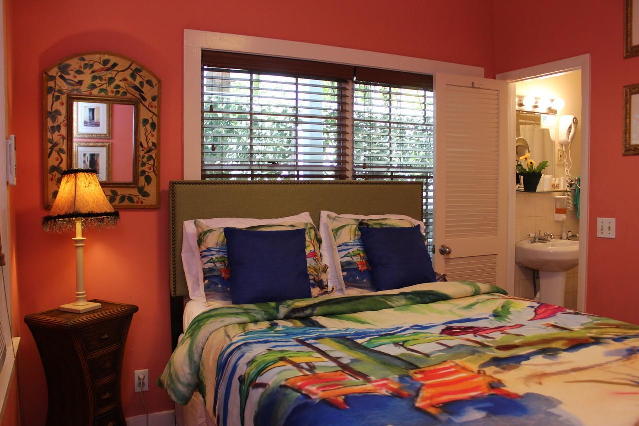 Guest house Caribbean House *